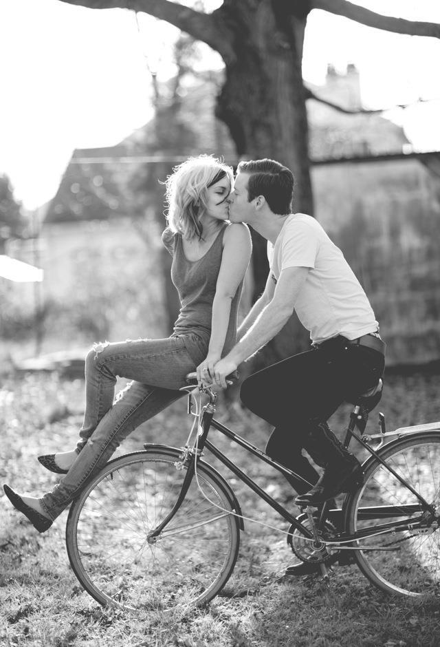 biciklis csók