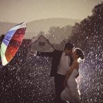 55 lélegzetelállító esküvői fotó – esőben!